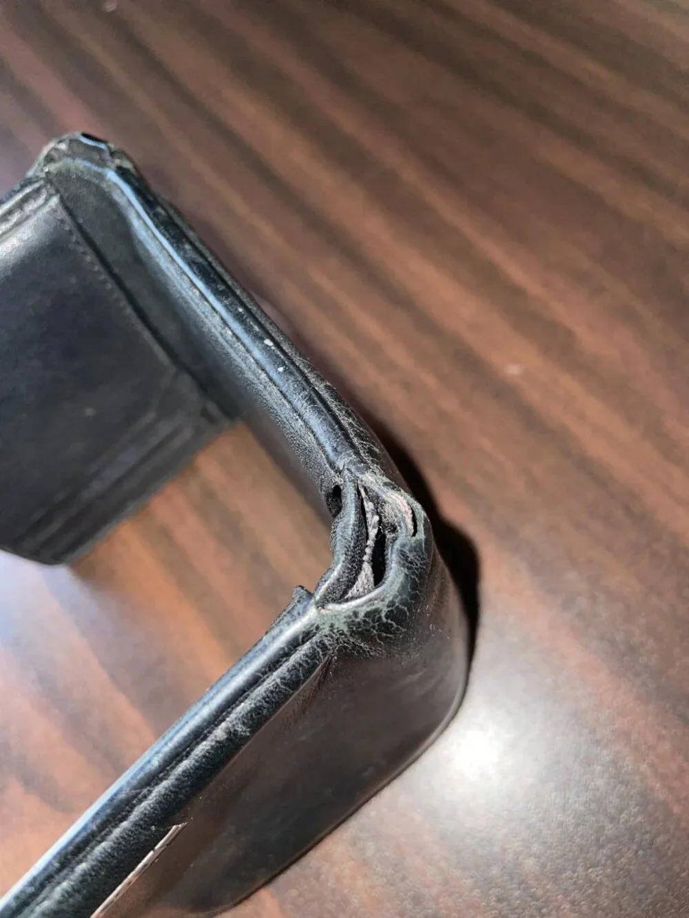 Fossil Black Genuine Leather Wallet — Multi Compartment Bifold Zip